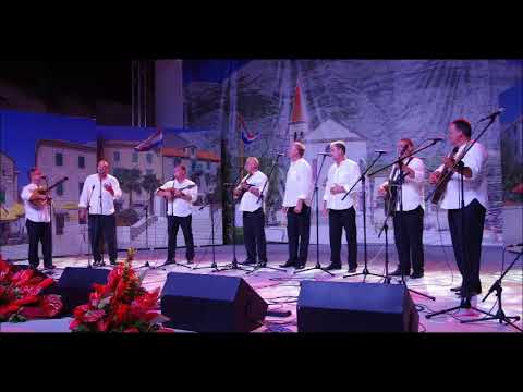 Klapa Subrenum-Stojim drito ka i svića