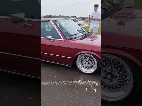 dropped bmw 😍😋 #shorts #bmw #e12 #bmwe12 #bagged #lifeonair #downnoutmotors #youtubeshorts