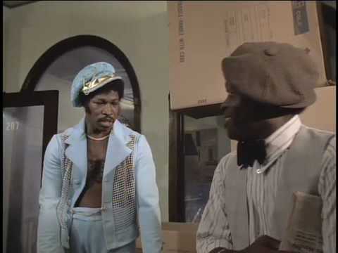 Goldie say we gonna put the squeeze on them suckas!