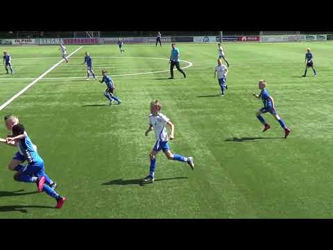 Oefenwedstrijd  tegen JO12-1 1e keer op Groot veld