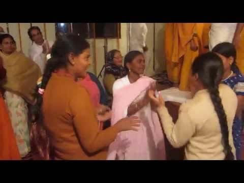 dance infront of lord radhamadhava in brundavanam