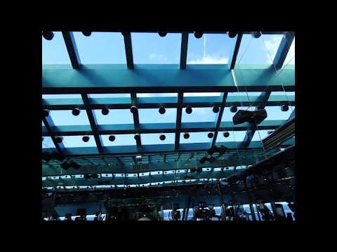 image-How many staterooms does a Carnival Conquest ship have?