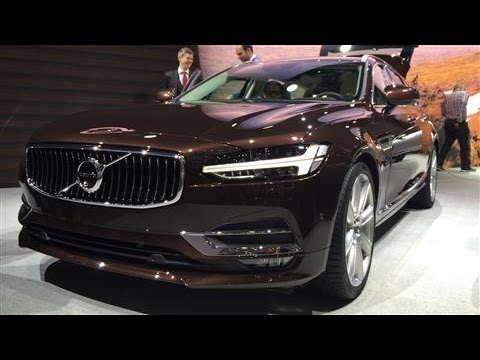 Volvo Unveils Its V90 Station Wagon