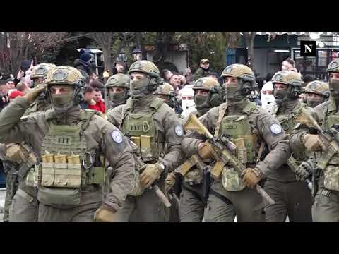 Emocionuese: Parada e FSK-së dhe Policisë së Kosovës në 17 vjetorin e pavarësisë