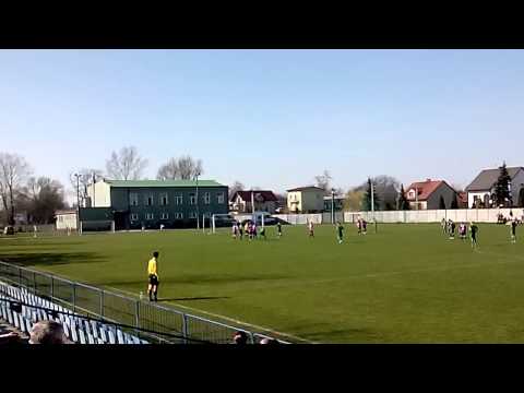 Piaskowianka Piaski - Zieleń Żelisławice - rzut karny Adrian Stępień