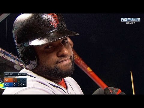 WS2014 Gm7: Panda grüßt die Kamera mit einem Augenzwinkern