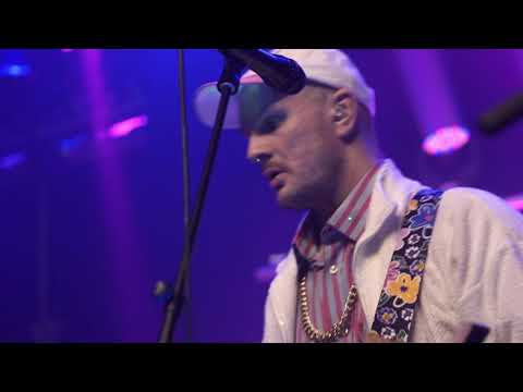 SAKARIS - You Complete Me (live @ OY Brewery)