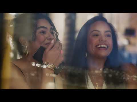 Kate Spade - The Greatest Gift w/ Madison Beer Thumbnail