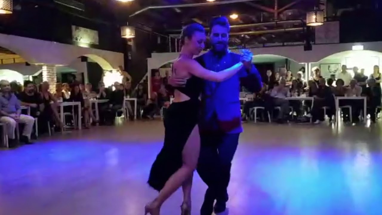 Video thumbnail for "La vida es una milonga" - Jose Fernandez y Martina Waldman - Roma