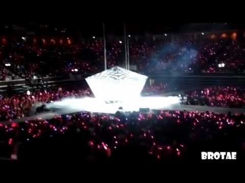 111210 SNSD SG CONCERT - Opening (HD)