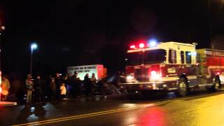 preview picture of video 'Calhoun County Area Fire Depts leading the 2014 Battle Creek, Mi. Christmas Parade'