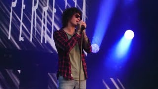 Julian Perretta - On the line (Live NRJ Music Tour Roubaix)