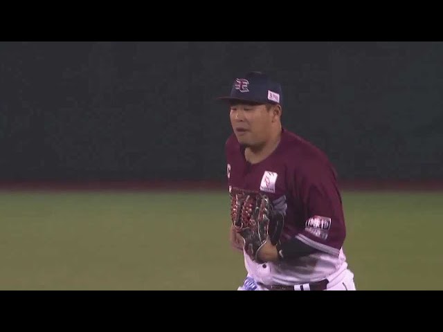 【7回表】好守備連発!! イーグルス・浅村栄斗 頭を越えそうな打球をジャンピングキャッチ!! 2023年6月6日 東北楽天ゴールデンイーグルス 対 阪神タイガース