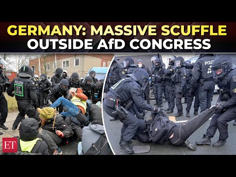 Massive scuffle between German police, protestors outside AfD congress in Riesa