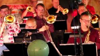 Jimi Tenor & UMO live at Aapelin Baari