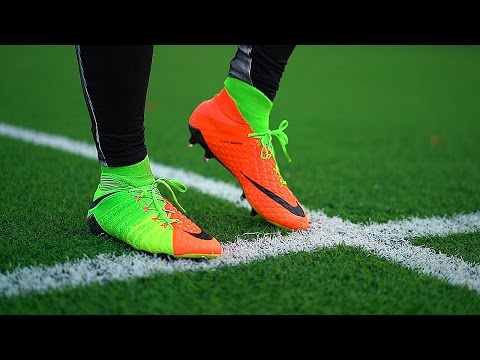 Testing Lewandowski & Aubameyang Boots: Nike Hypervenom 3 Review by freekickerz