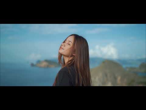 Chintya Gabriella - Berjalan BersamaMu (Official Music  Video + Lyric)