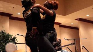 Bachata Dance w/ Joan & Griselda Soriano - Dominican Style