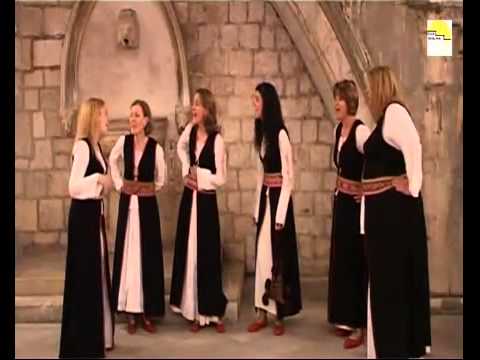 ŽENSKA KLAPA CAVTAJKE-Dubrovčanka