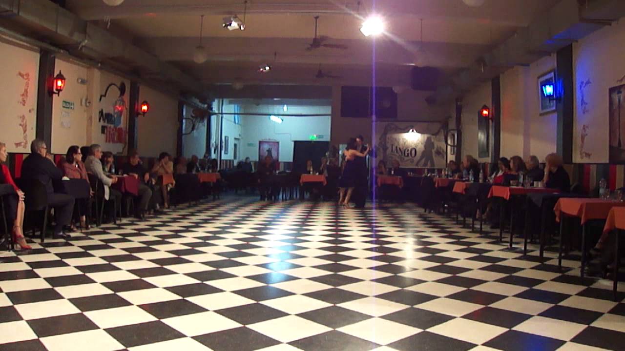 Sin Rumbo, bailan  Veronica Rue y Pablo Martinez