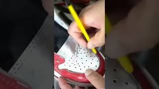 When the patent leather of your AJ1 is damaged, you can do this