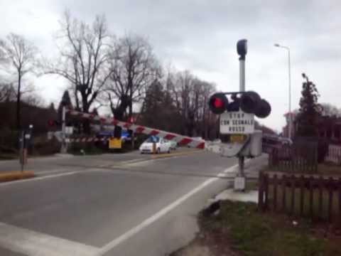 Passaggio a livello con semibarriere via Guglielmo Oberdan - Faenza