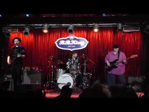 Eric Johanson - at BB Kings, NYC - w/Tab Benoit