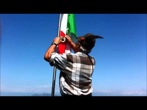 33° Raduno degli Alpini al Palanzone - Alzabandiera e Inno di Mameli.