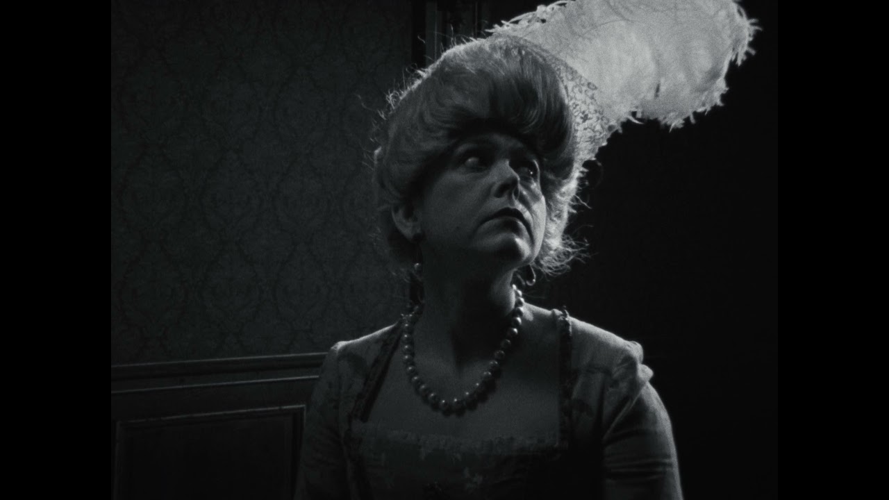 Miniature de la vidéo Chloé Delaume - En Chien du film En chien