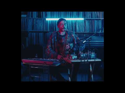 SOLO INSOLENT - Live Concert #6 : Antoine Mermet on synth