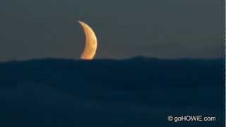 preview picture of video 'Time lapse video of moonset in July, Vale of Clwyd'