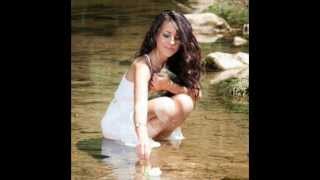 María Artes ``LaMorena´´ con Maki - Ratita Presumida