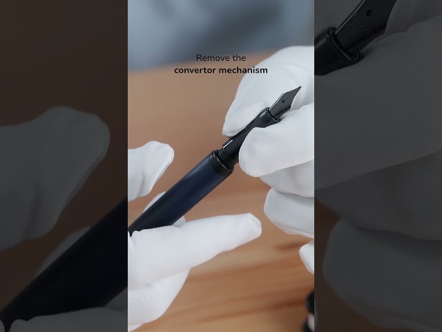 Vídeo relacionado con Sheaffer Sentinel Metal 334 - Bolígrafo de punta redonda de metal mate y tapa de cromo cepillado con bordes dorados
