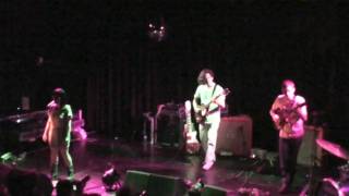 Greg Saunier tells audience precisely how Deerhoof feels