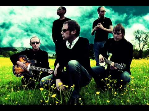 Videoclip de Old Pair Of Jeans (Live) — Ocean Colour Scene