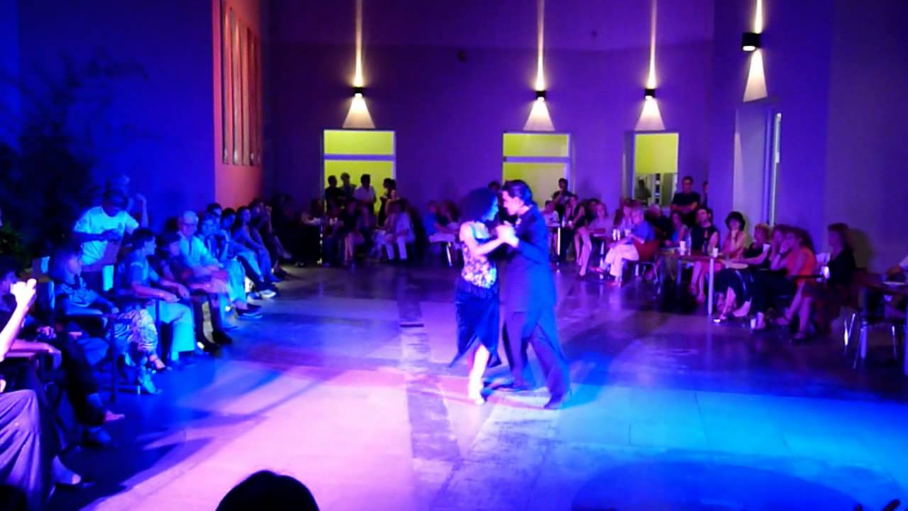 1 La Milonga del Patio presenta a Laly Victoria y Leandro Haeder "Dandy"