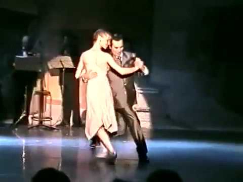  Orlando “Coco” Dias  and  Delphine Zinck  are  dancing  to  a  vals