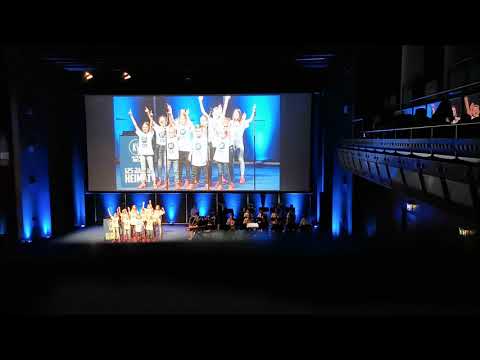 KSC Olé Olé gesungen vom KSC Kinderchor: Die Kinder-Showband "DIRK & wir"