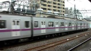 preview picture of video '半蔵門線８０００系・春日部駅発車 Tokyo Metro 8000kei Train departure'
