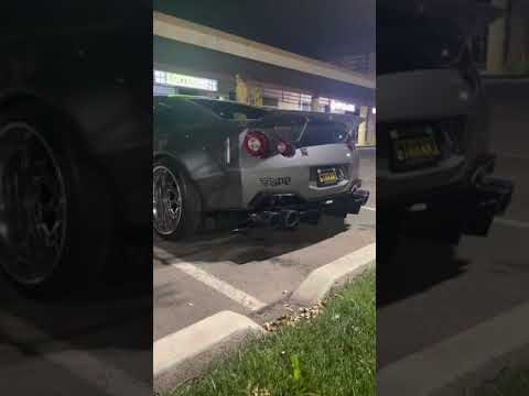 Liberty walk GTR with I no tech performance exhaust system, shooting massive flames! 🔥