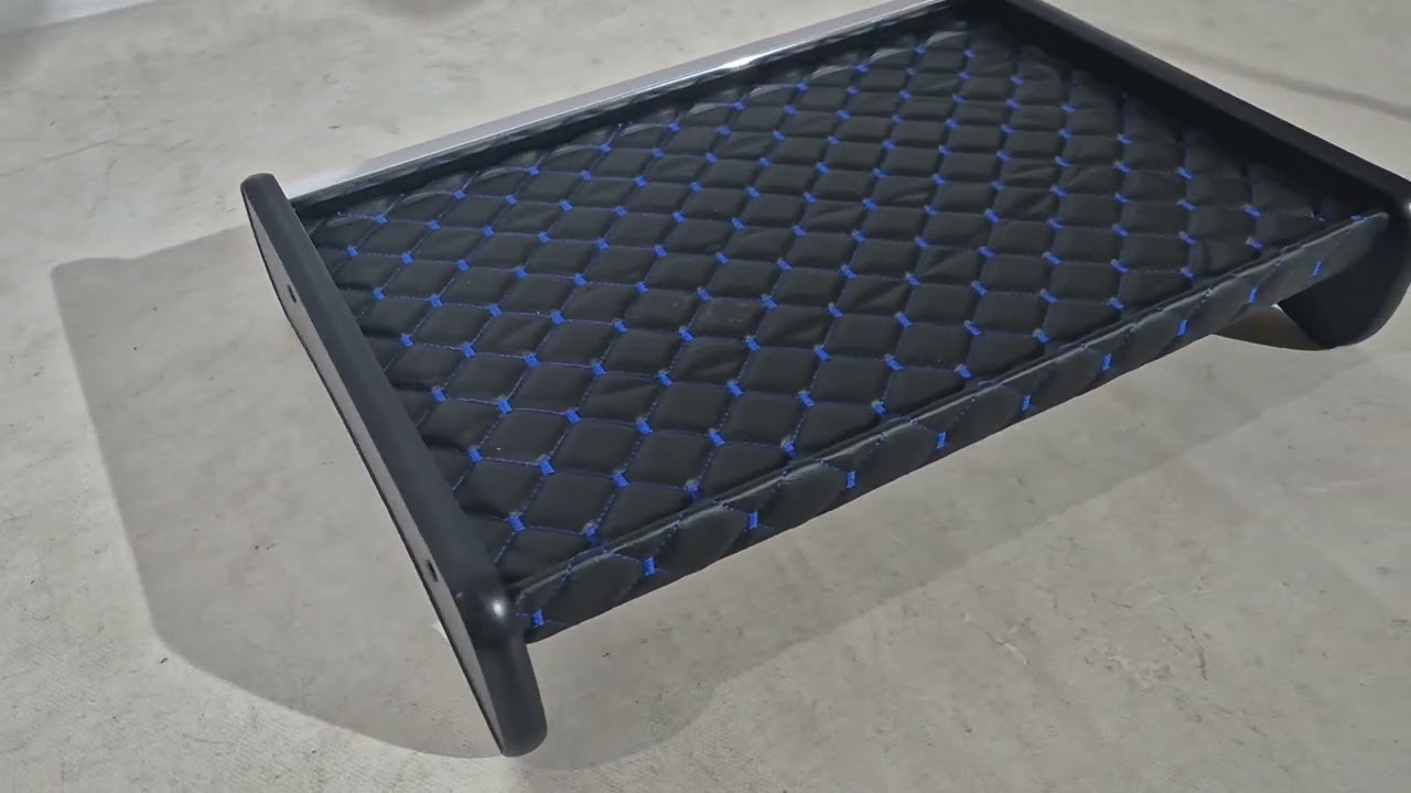 Полка на панель (Черная с синей строчкой) Video 1