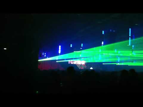 Hardwell - Sebastian Ingrosso & Alesso - Calling (Live @ ENERGY Utrecht)