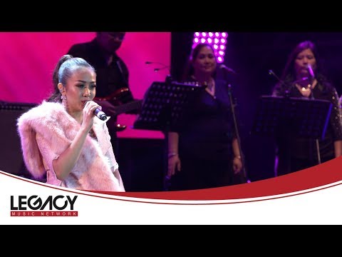 ဝိုင်းစုခိုင်သိန်း - မိန်းကလေးပါ (Wyne Su Khaing Thein)