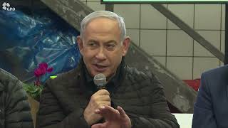 ראש הממשלה נתניהו ושר הכלכלה ברקת נפגשו עם בעלי מפעלים ותעשיינים מהצפון במפעל "תנובה גליל" (עדכוני משרד ראש הממשלה) - התמונה מוצגת ישירות מתוך אתר האינטרנט יוטיוב. זכויות היוצרים בתמונה שייכות ליוצרה. קישור קרדיט למקור התוכן נמצא בתוך דף הסרטון