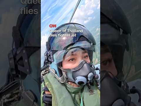 Queen of Thailand flies fighter jet