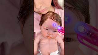 O QUE TEM NA TESTA DA BEBÊ REBORN? #shorts