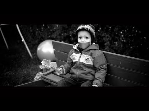 Człowień - Strasznie głośno, niesamowicie blisko (feat Rekord, prod MZG)