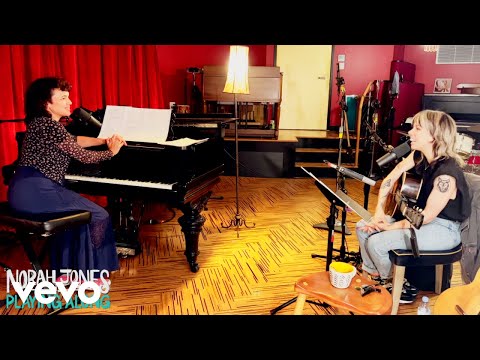 Norah Jones, Alynda Segarra - Drunken Angel (Live)