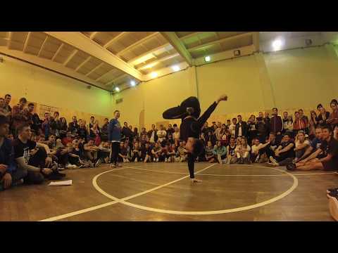 💪 POWERTRICKS BATTLE - AC vs Grazniy | PREselect | COMBONATION 8 | DAY 1 - #bboy #breakdance