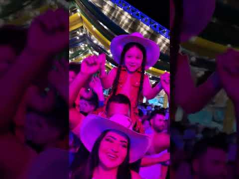 🎤✨ Zé Henrique & Gabriel encerram com chave de ouro o grandioso Arraiá de São João da Paraúna!